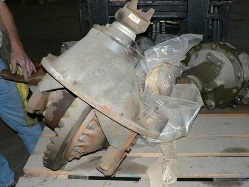 EATON DIFFERENTIAL MODEL 22130 RATIO 00488 NEW (NOS) casting A107494