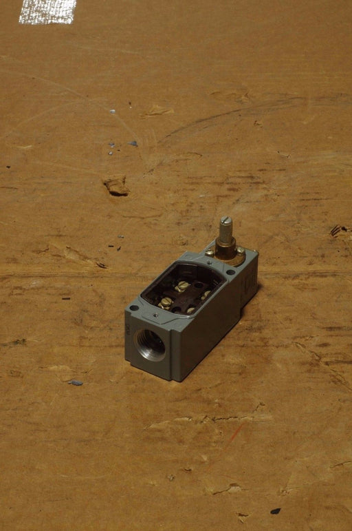 ROCKWELL AUTOMATION 802T-HW1 LEVER SWITCH