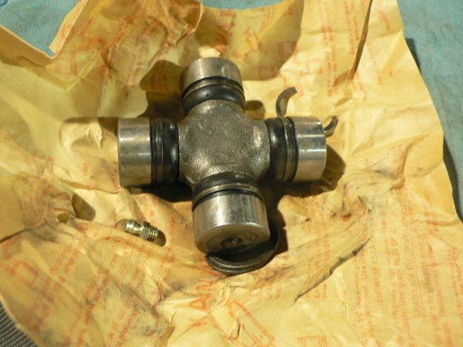 CHRYSLER CLARK ROCKWELL UNIVERSAL JOINT 887585 CP726251-2 1-6300 114-233