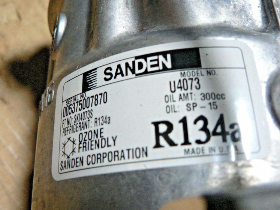 DETROIT DIESEL SERIES 60 24V SANDEN A/C  & BRACKET, HOSES , BELT KIT