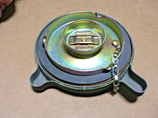 M151A2 MUTT FORDING Fuel Cap 11660517-1 M37 M38 M38a1 M170 M151 M35 M211 M-serie