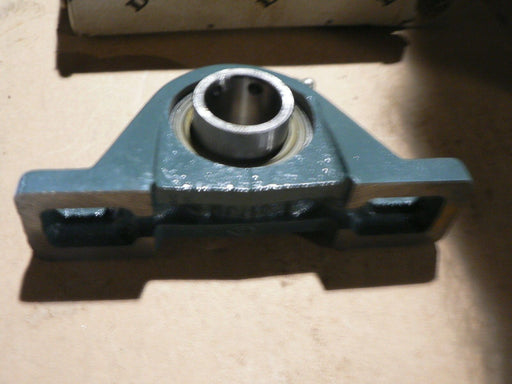 DODGE PILLOW BLOCK BEARING P2B-VSC-100 1X1 C/C 4-1/4 MOUNT