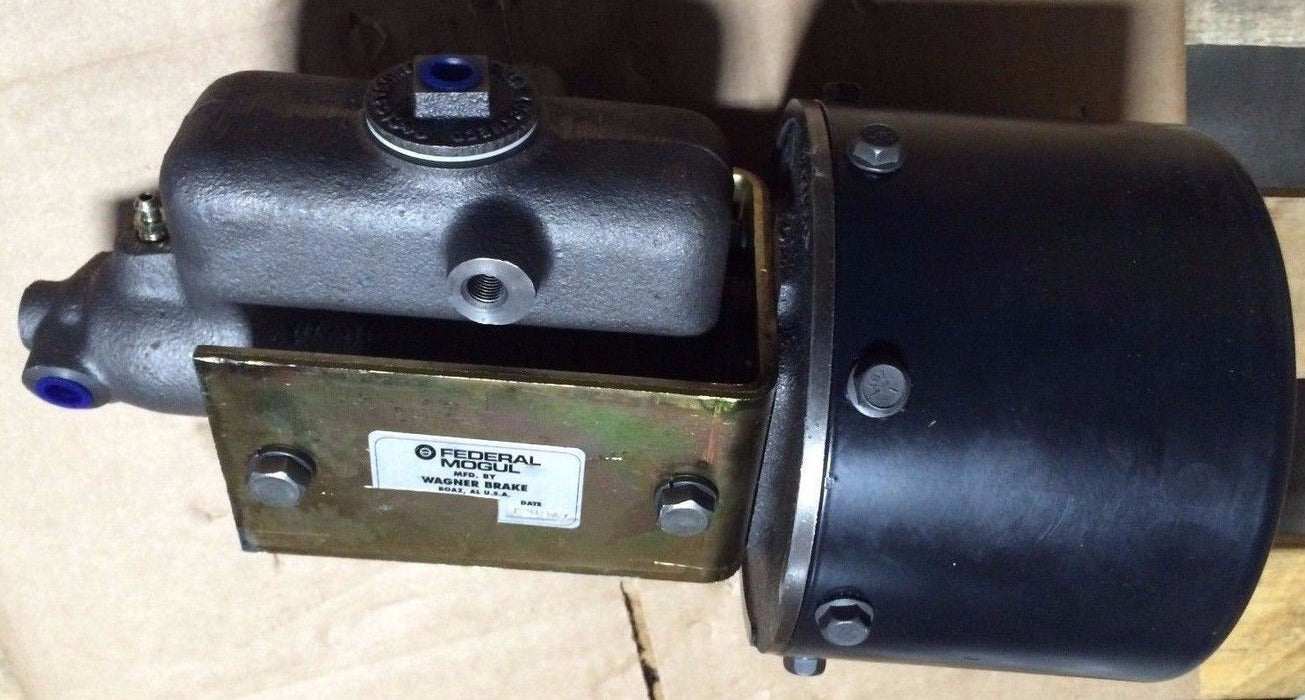 VOLVO CONSTRUCTION 2524866 MASTER CYLINDER AND BOOSTER