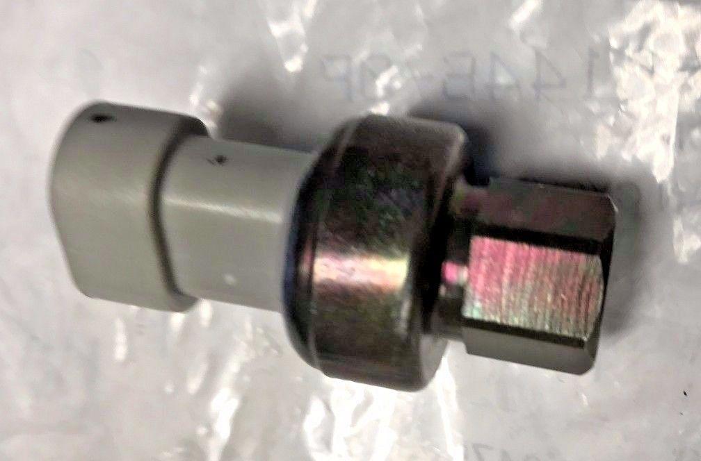 AC SWITCH P93CAA360 Genuine AC Air Conditioning Low Pressure Switch For Mack Truck