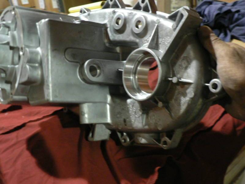 HUMMER HMMWV 218 TRANSFER CASE HOUSING 16060 5740503