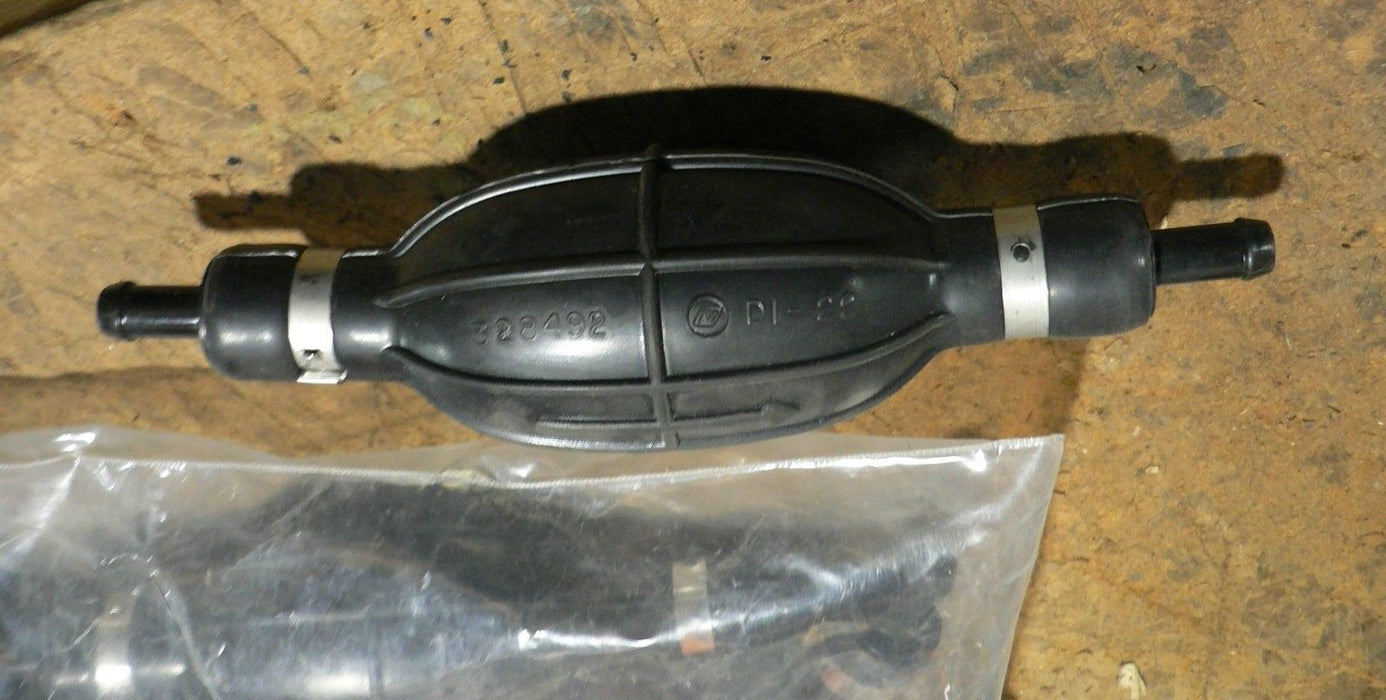 FUEL PRIMER PUMP EVINRUDE 3/8 BARB