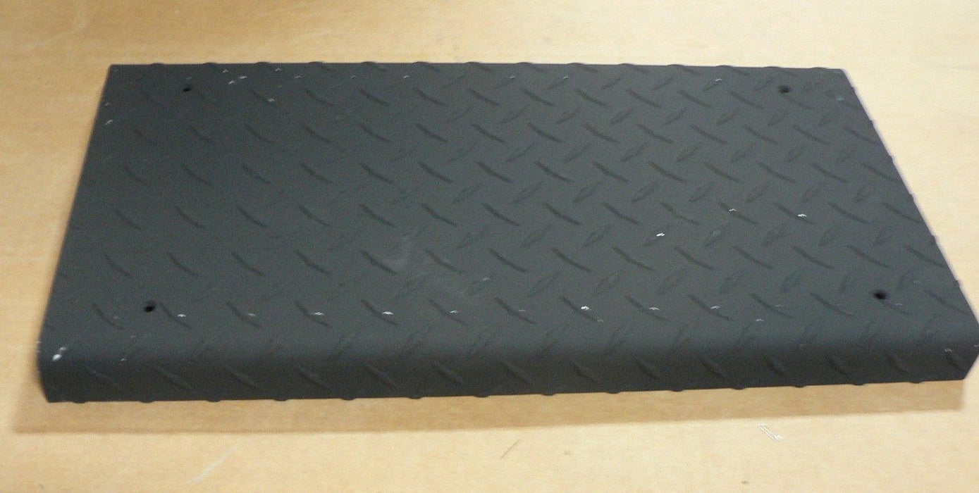 AM GENERAL HMMWV STEP  5589776 12341063 5589804