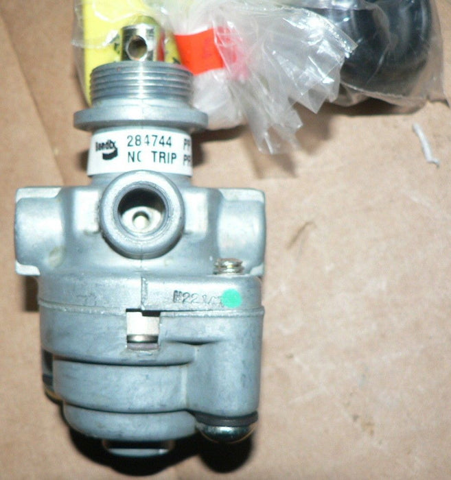 NEW BENDIX PULL & PUSH VALVE PART # 284744 PP-5