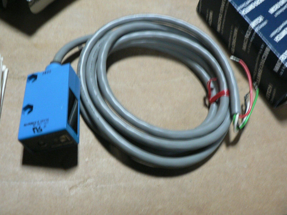 Micro Switch FE7C-FT2-M Sensor  NEW NEW NEW