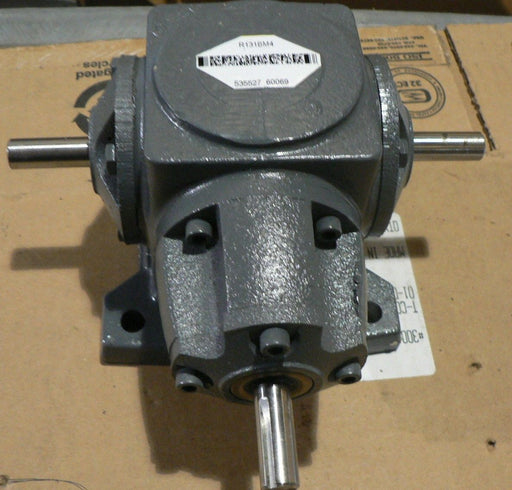 BOSTON GEAR R131BM4 SPEED REDUCER RATIO 1:1 1750 RPM