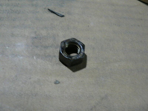 BOX OF 100 NUTS .606 ACROSS FLATS .375 THREADS