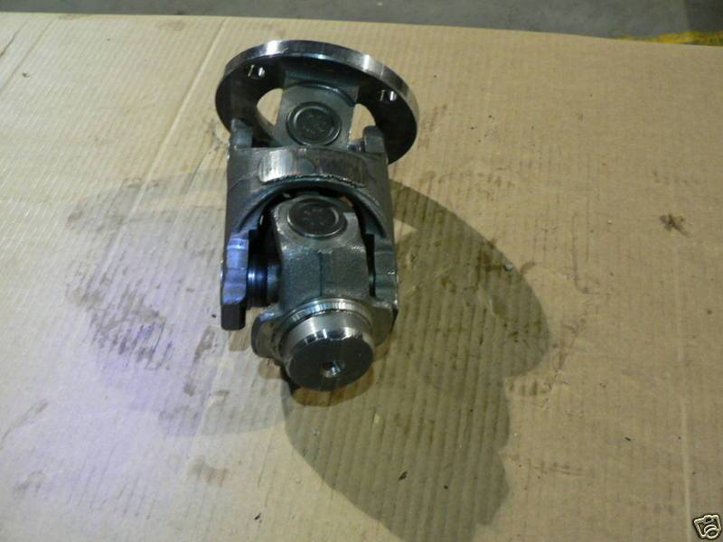 CHRYSLER UNIVERSAL JOINT P/N 4137268 MILITARY NEAPCO 3R